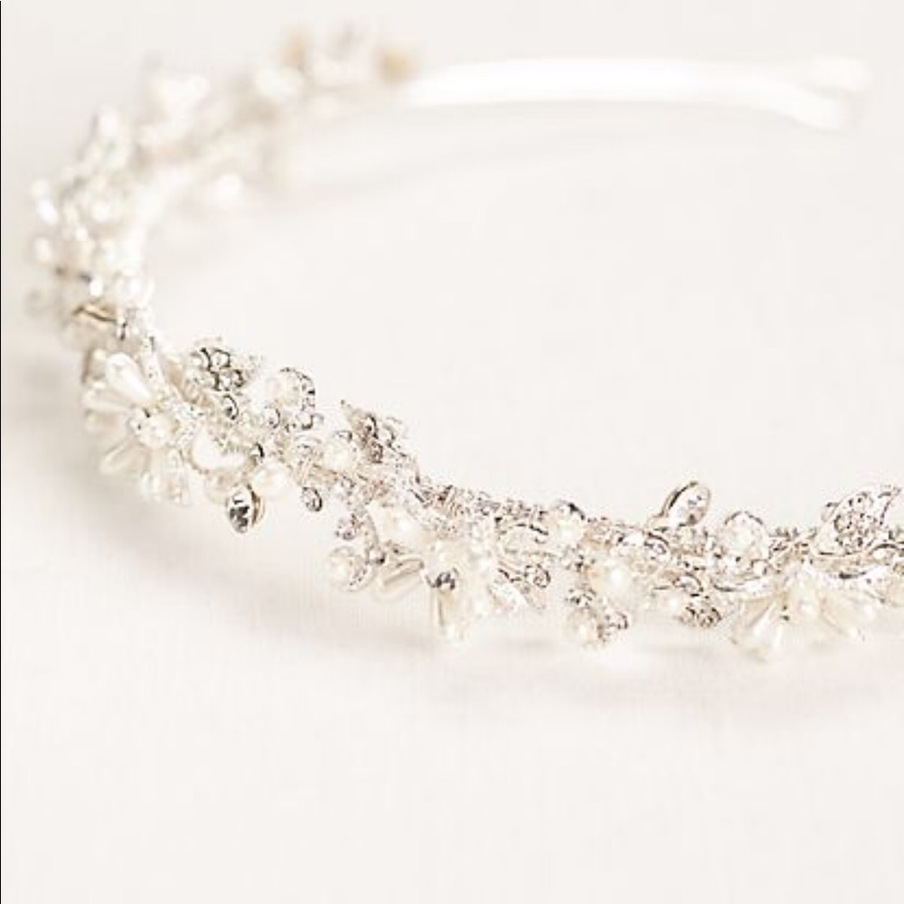 Brand New DB crystal and pearl flower headband